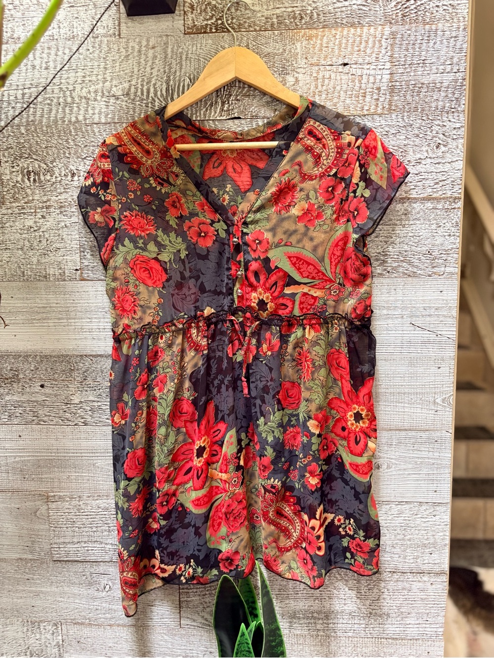 NY&Co | Floral Peplum Cinch Waist Sheer Babydoll Top - 8 Tall, Red/Blk/Green